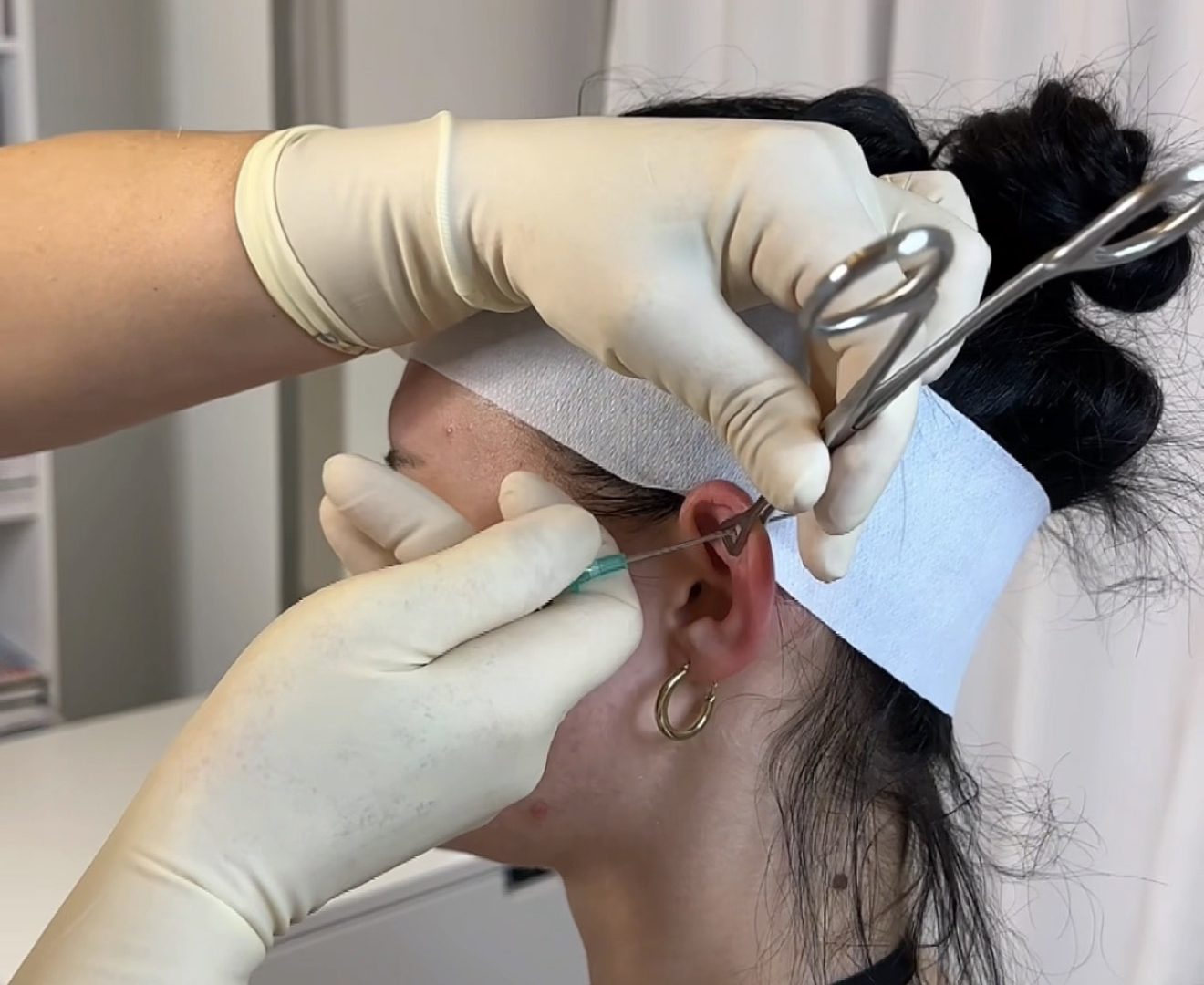 Ohrknorpel-Piercing